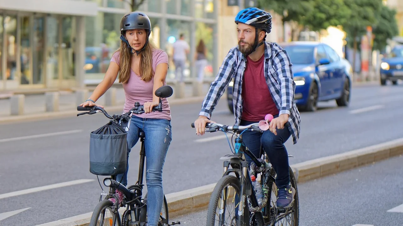 Carrera Crossfire 2 Hybrid Bike: Specification, Fit, and Riding Guide